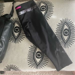 Yoga low, rise, capris M